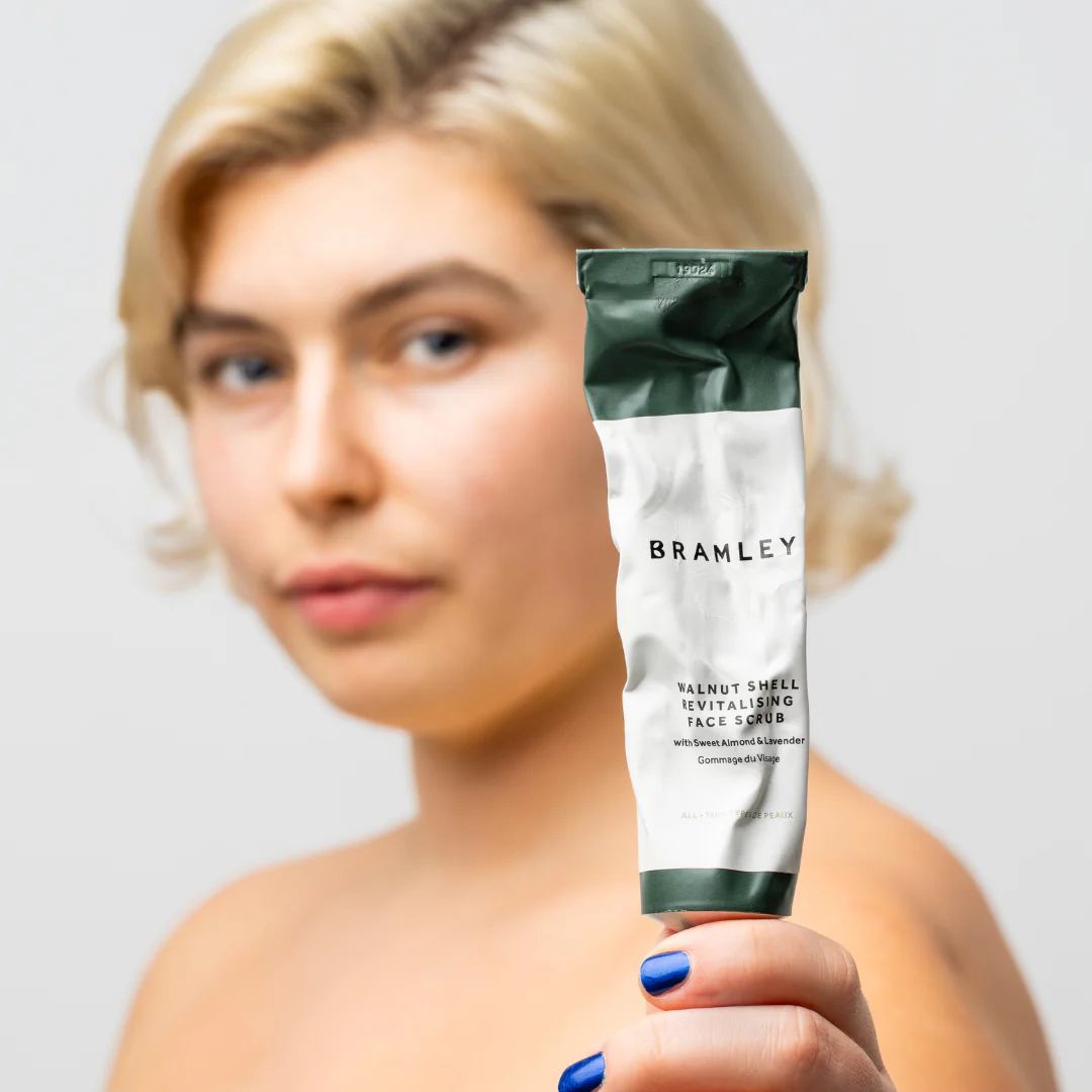 Walnut Shell Revitalising Face Scrub - Image 5